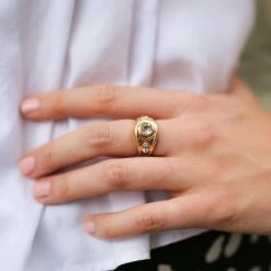 Kiki McDonough Ltd Forget-Me-Not Triple Stone Green Amethyst Ring In Yellow Gold Rings